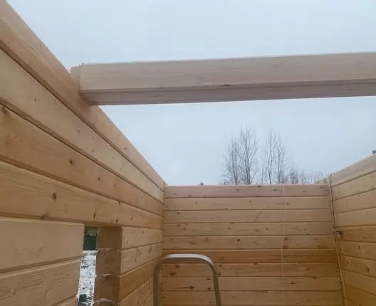 Полутораэтажный брусовой дом 6х8.6 м