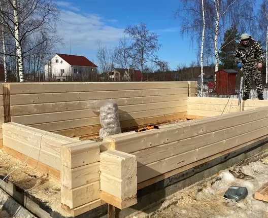 Полутораэтажный брусовой дом 6х8.6 м