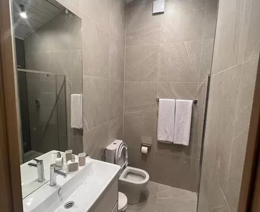 Одноэтажный каркасный дом 15х9 м