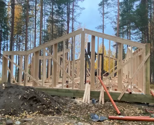 Одноэтажный каркасный дом 15х9 м