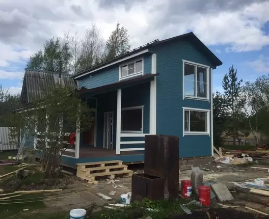 Полутораэтажный каркасный дом-баня 8.5х8.5 м