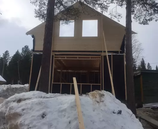 Полутораэтажный каркасный дом 7х6 м