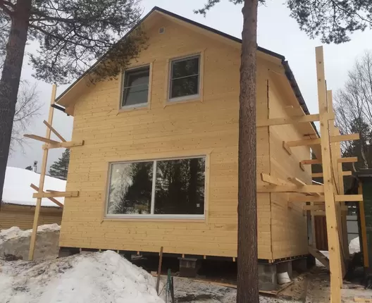 Полутораэтажный каркасный дом 7х6 м