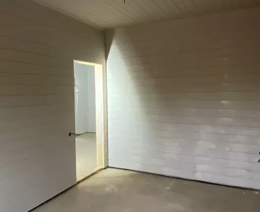 Одноэтажный каркасный дом 10х9 м