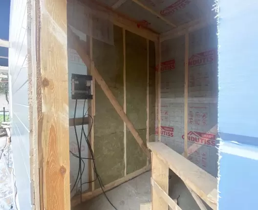 Одноэтажный каркасный дом 10х9 м