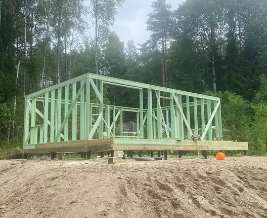 Одноэтажный каркасный дом 9х7,5 м