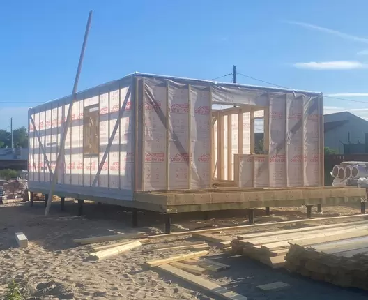 Полутораэтажный каркасный дом 10х6 м