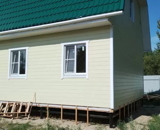 Полутораэтажный каркасный дом 8х6 м