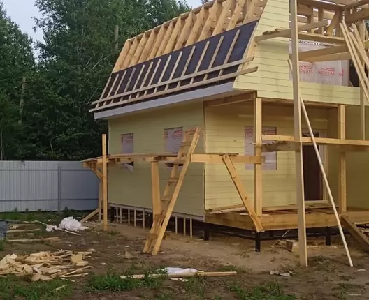 Полутораэтажный каркасный дом 8х6 м