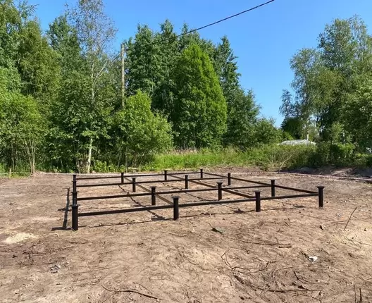 Полутораэтажный каркасный дом 8х6 м