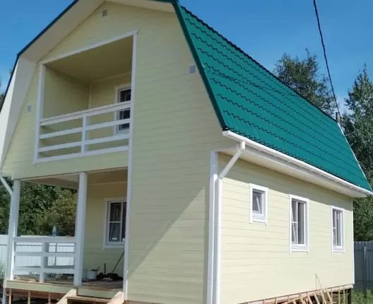 Полутораэтажный каркасный дом 8х6 м